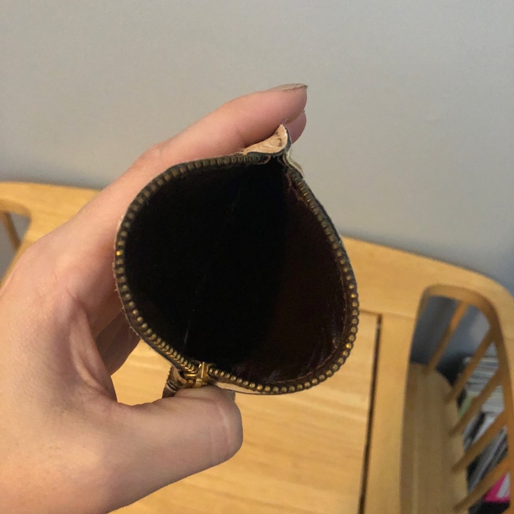Mini Cowhide Coin Purse - Picture 3 of 4